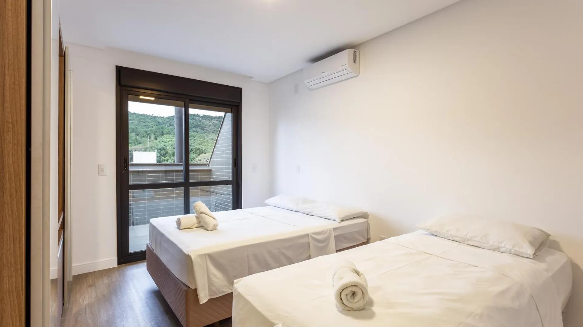 Jpr - Apartamentos A 260 Metros Da Praia Em Jurere Florianópolis Daire